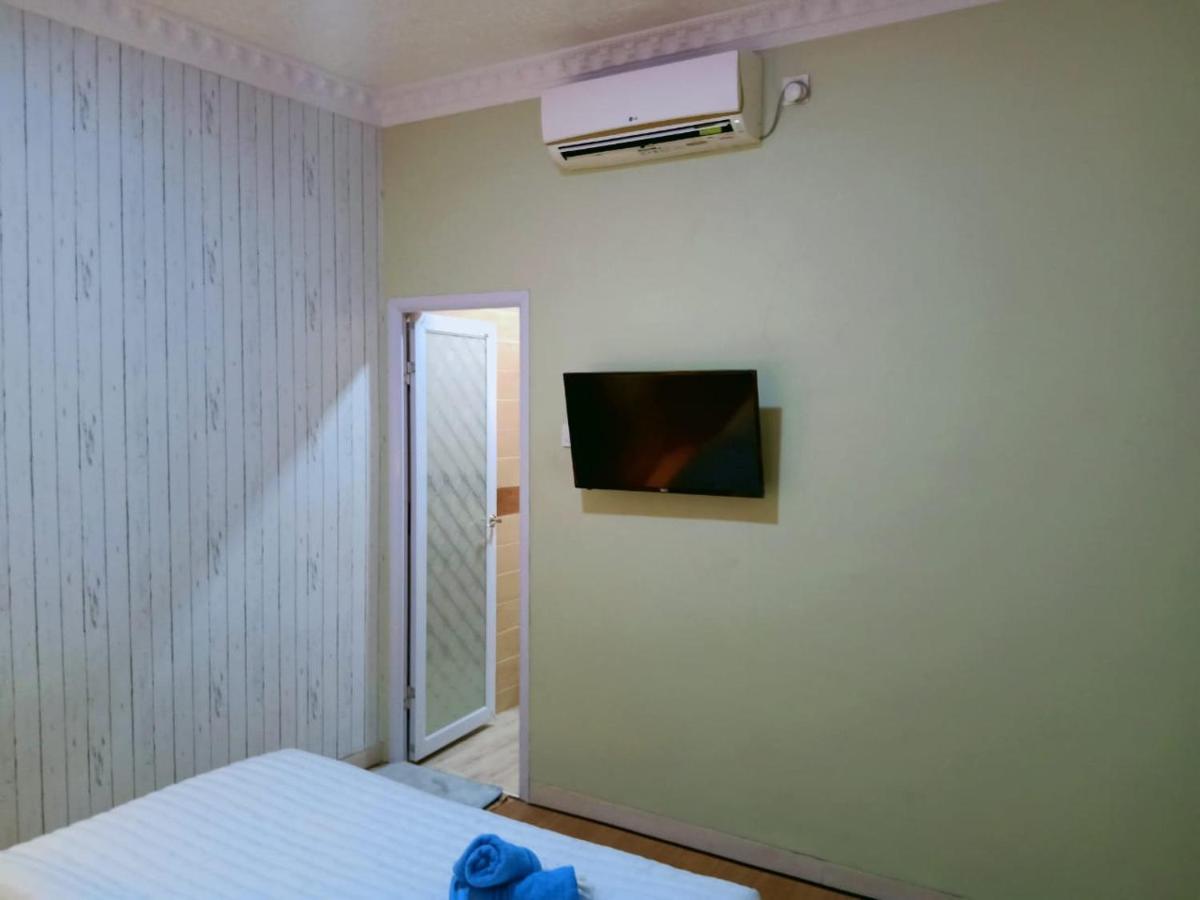 Отель Sleeprest @ Golden Prima Batam Экстерьер фото