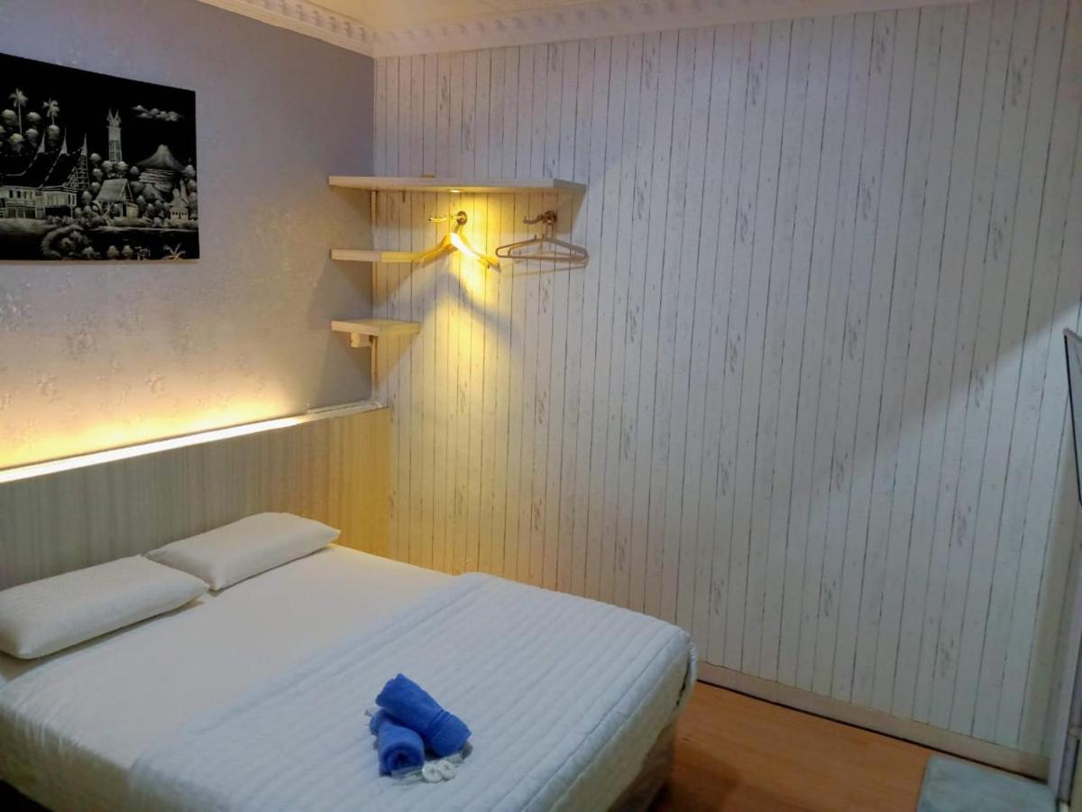 Отель Sleeprest @ Golden Prima Batam Экстерьер фото