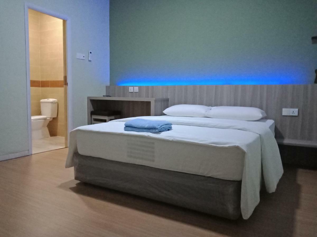 Отель Sleeprest @ Golden Prima Batam Экстерьер фото